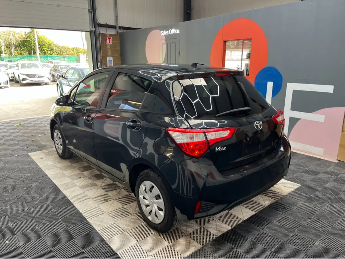 Toyota Vitz €9950! 2018 TOYOTA VITZ F 1.0 AUTOMATI - Image 4