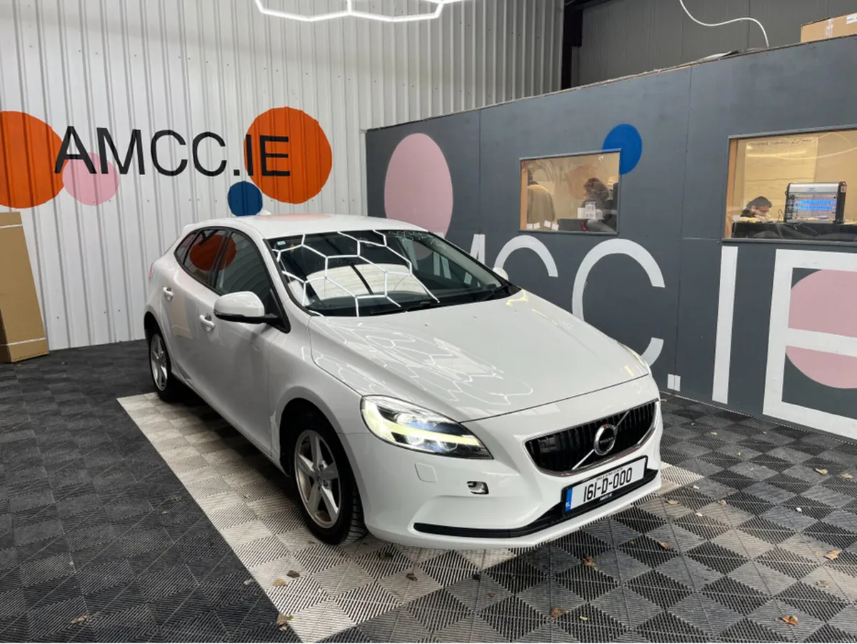 Volvo V40 €14950 2016 VOLVO V40 2.0 AUTOMATIC / CR - Image 1