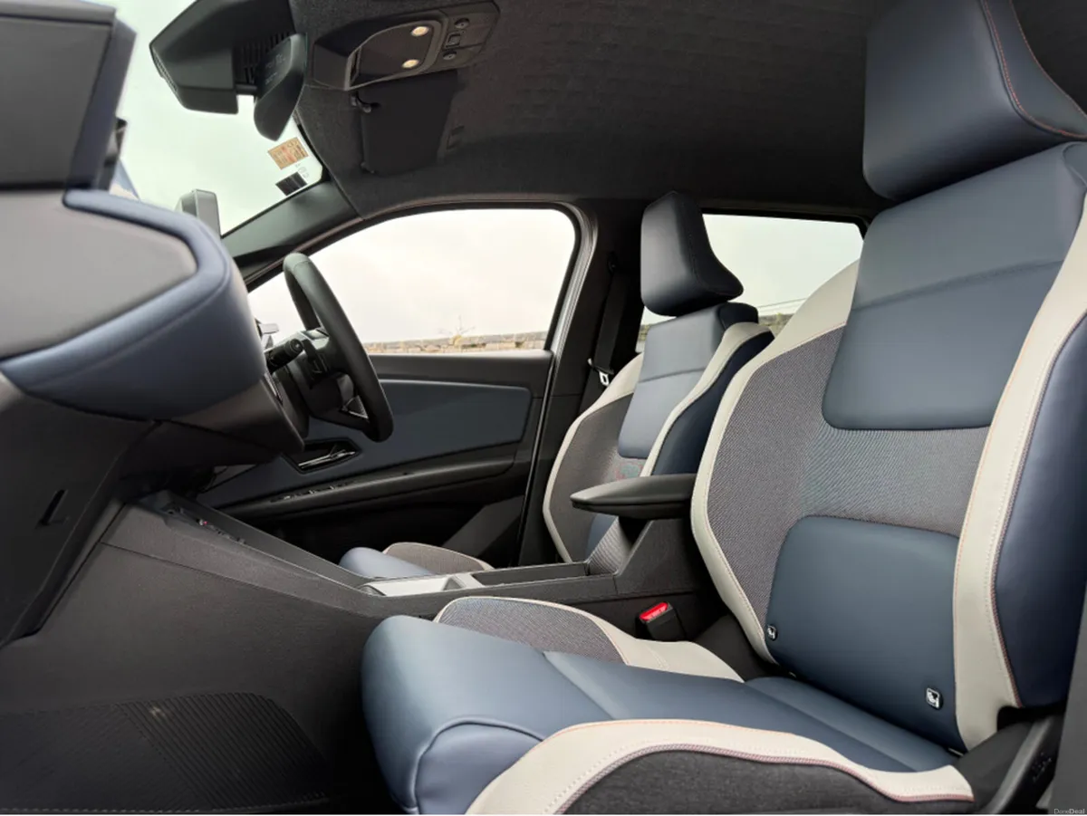 Nissan Micra 52 kWh EVOLVE - Image 3