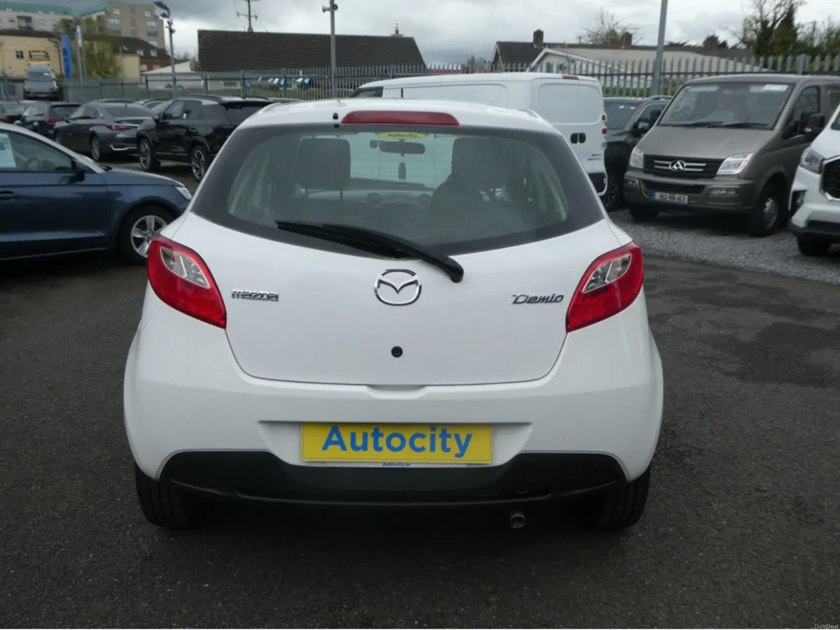 Mazda Demio DE3FS 5DR AUTO - Image 2