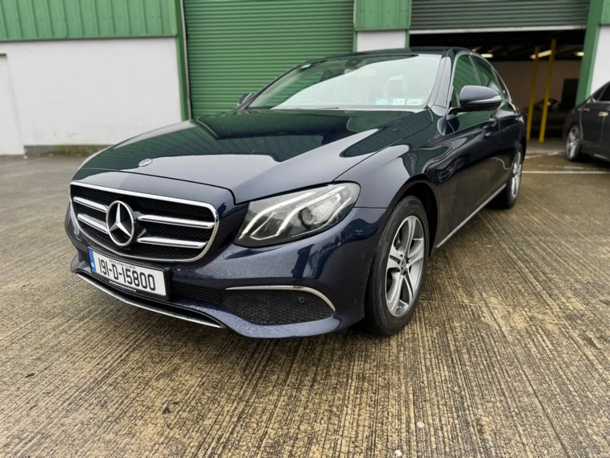 Mercedes-Benz E-Class ****SPRING SALE**** E200 AUT - Image 2