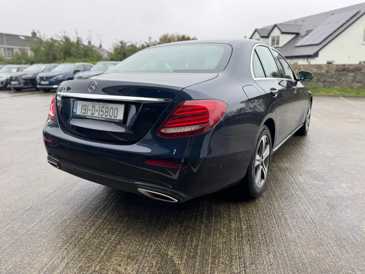 Mercedes-Benz E-Class ****SPRING SALE**** E200 AUT - Image 4