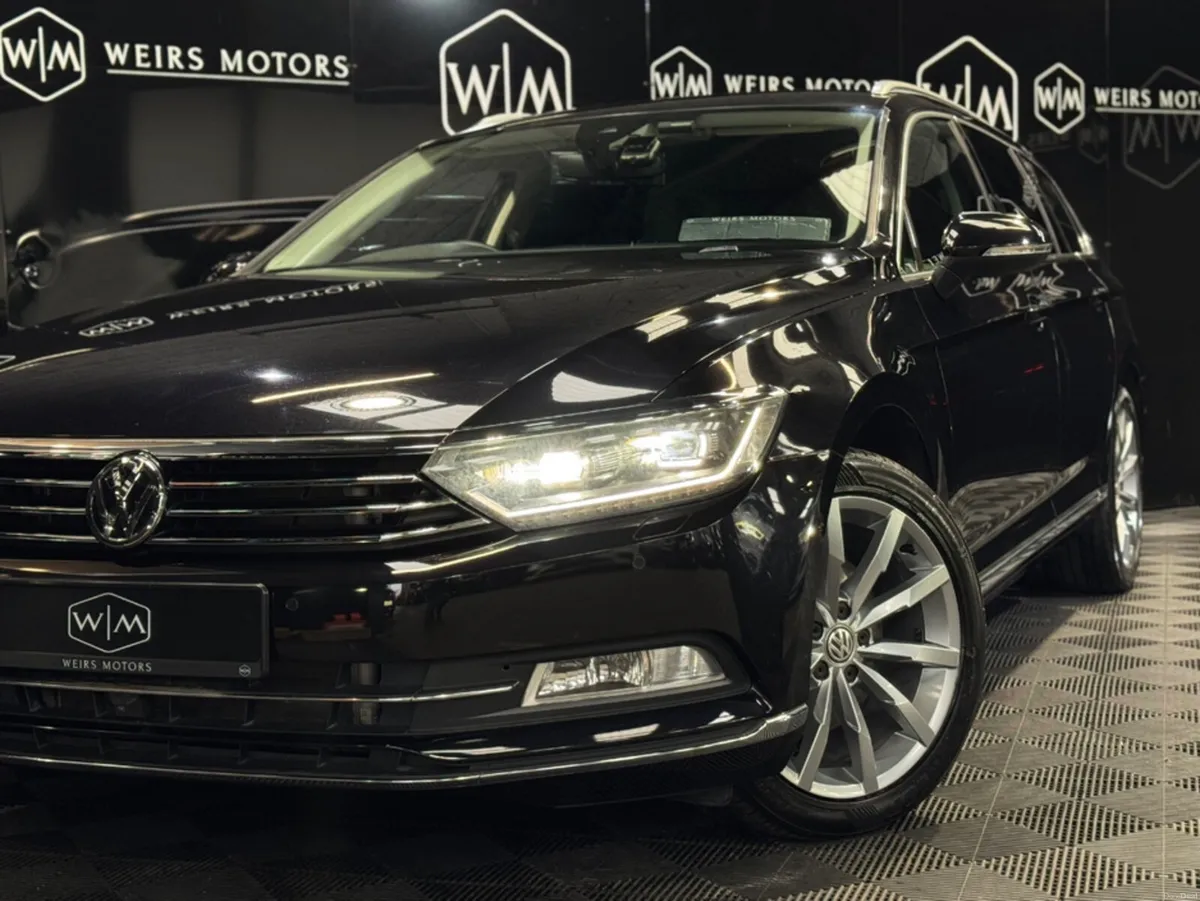 Volkswagen Passat HIGHLINE//AUTOMATIC//ONLY 70,681 - Image 3