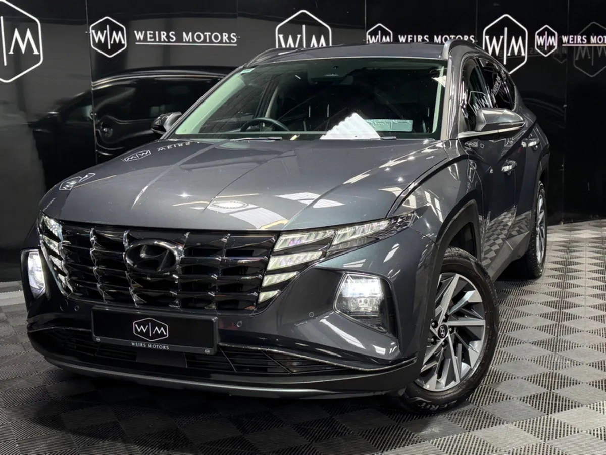 Hyundai Tucson EXECUTIVE PLUS DIESEL 5 5DR - Image 2