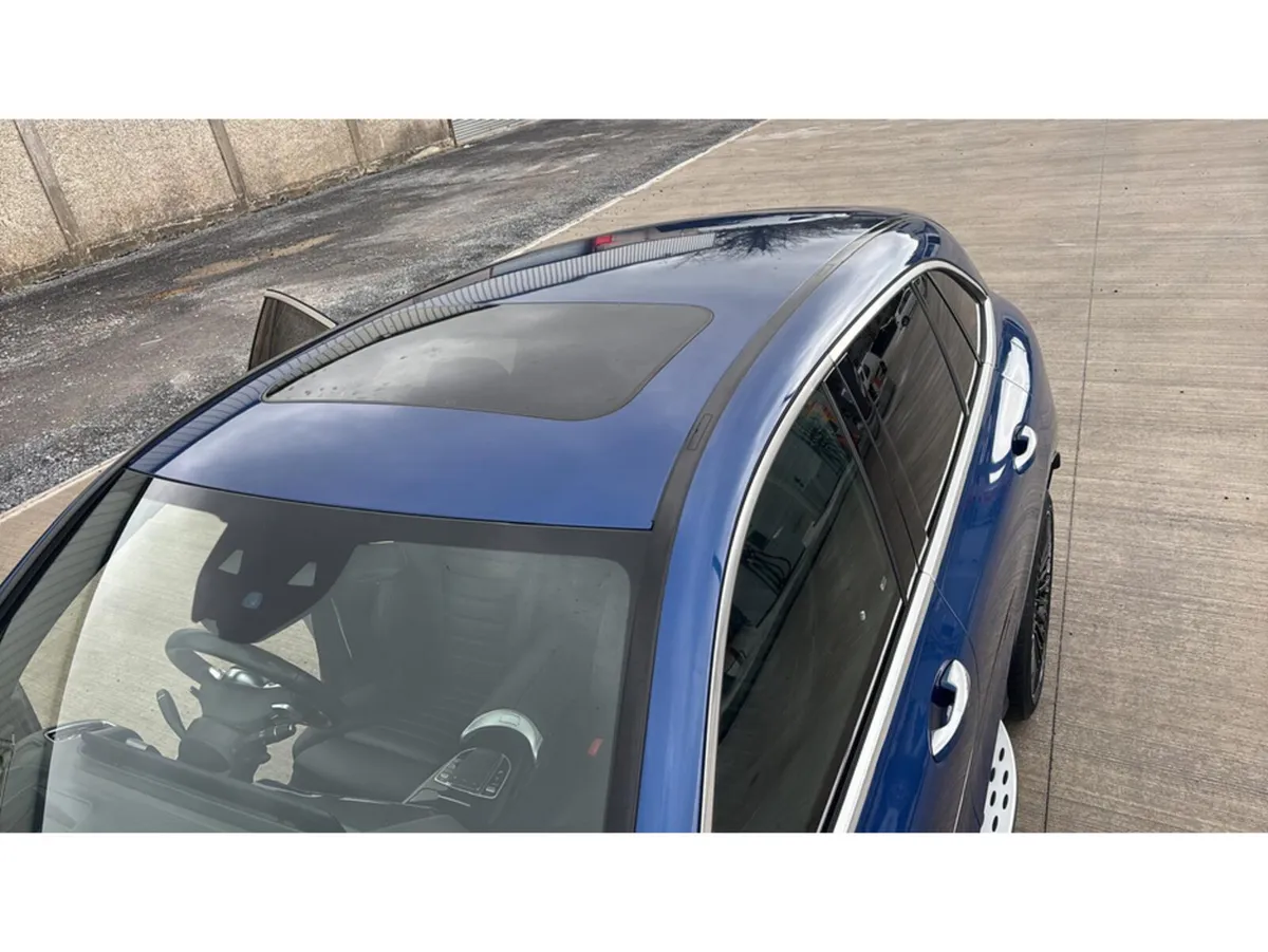 Mercedes-Benz EQC 400 AMG PREMIUM + 4MATIC - Image 4