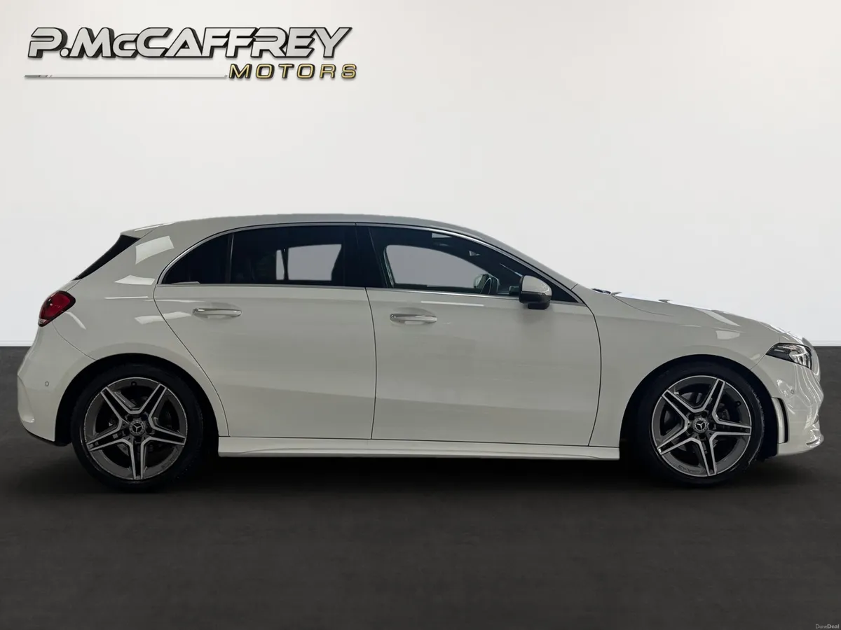2019 Mercedes-Benz A200 D AMG LINE AUTO SUNROOF - Image 4