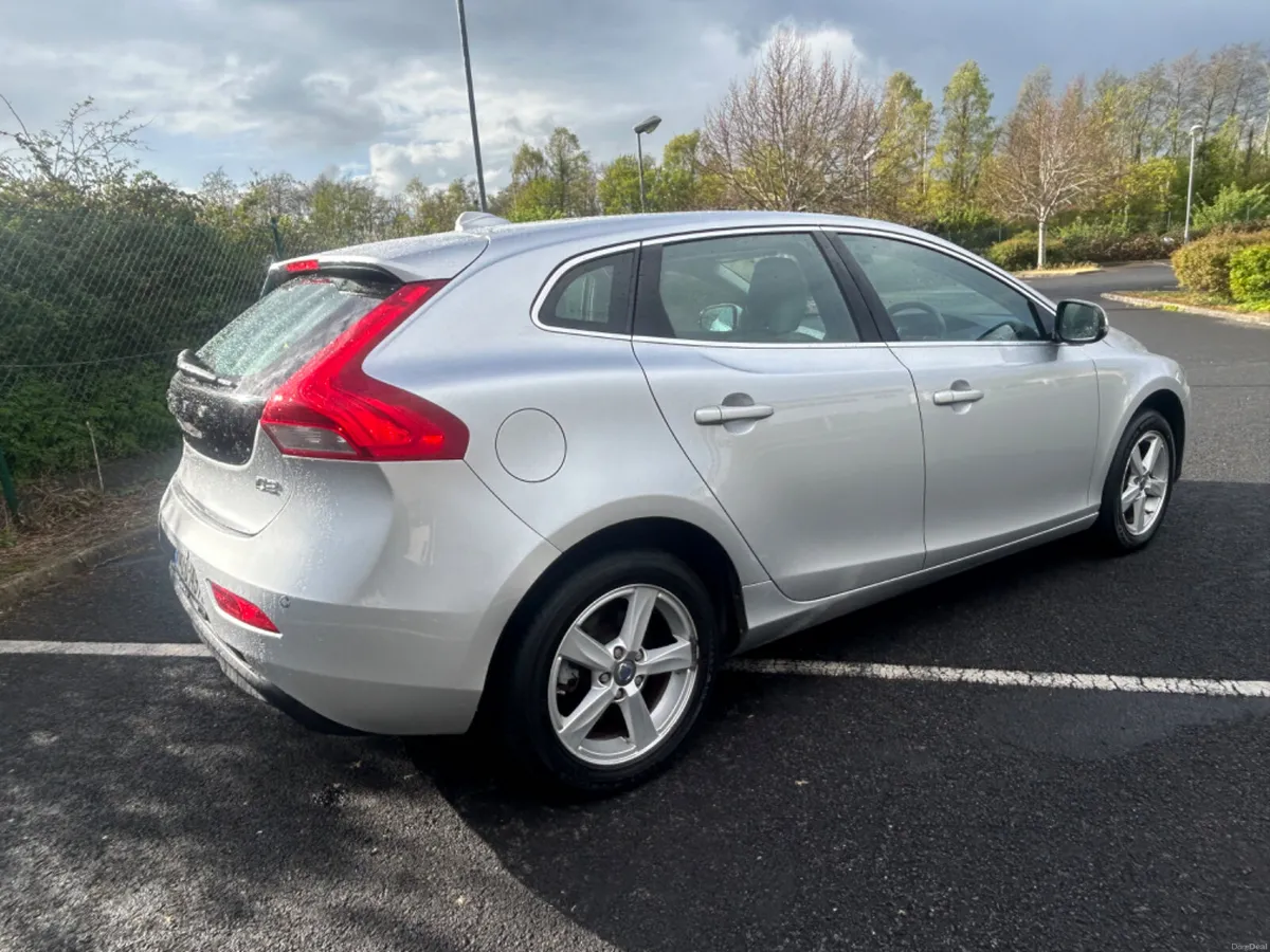 Volvo V40 2014 - Image 3
