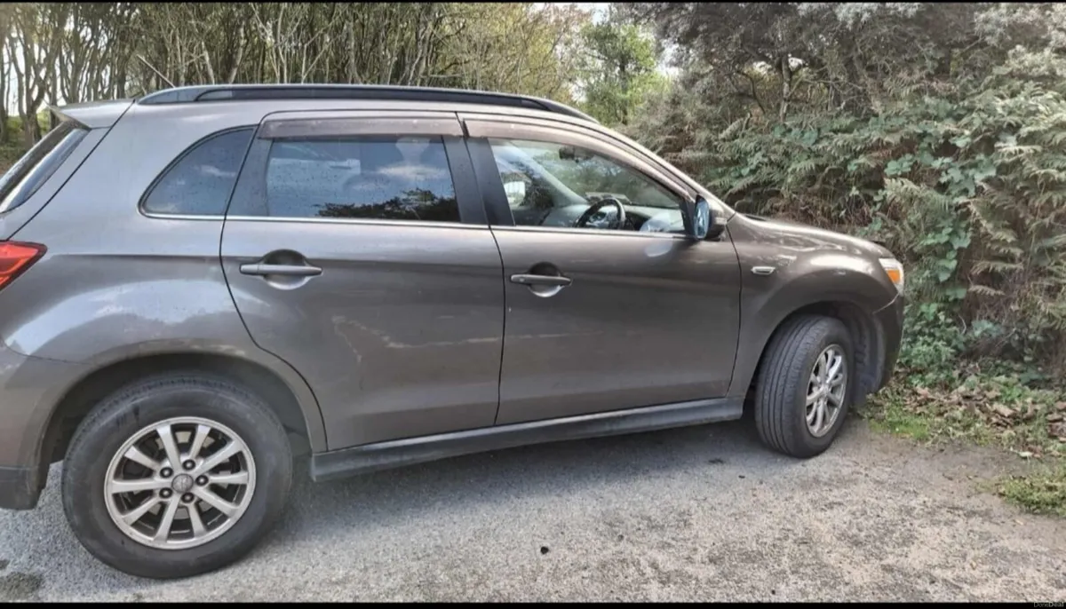 Mitsubishi a - Image 3