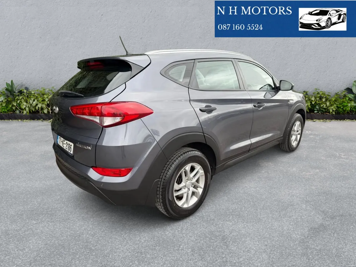 Hyundai Tucson 2017 PETROL 1.6 GDi COMFORT - Image 4