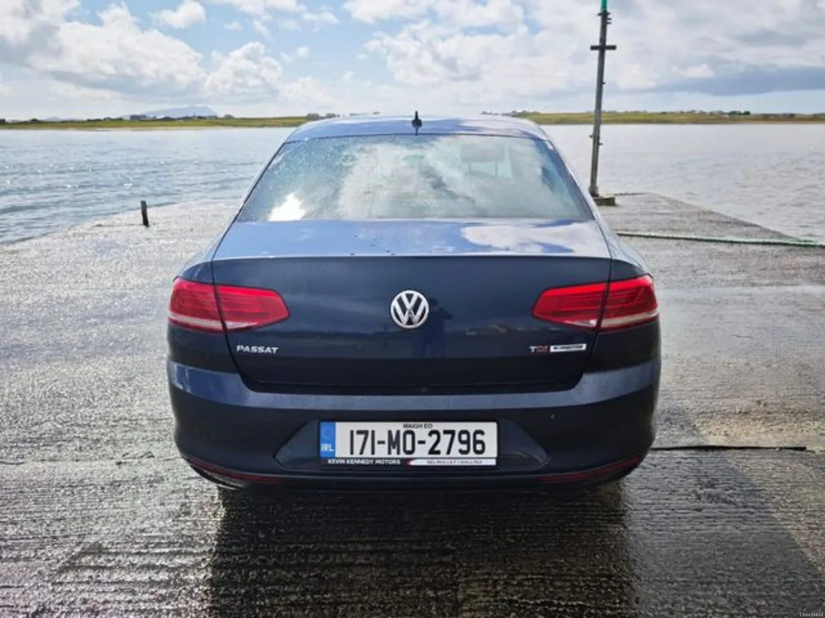 Volkswagen Passat 1.6 TDI SE Business BMT 120PS 4D - Image 4
