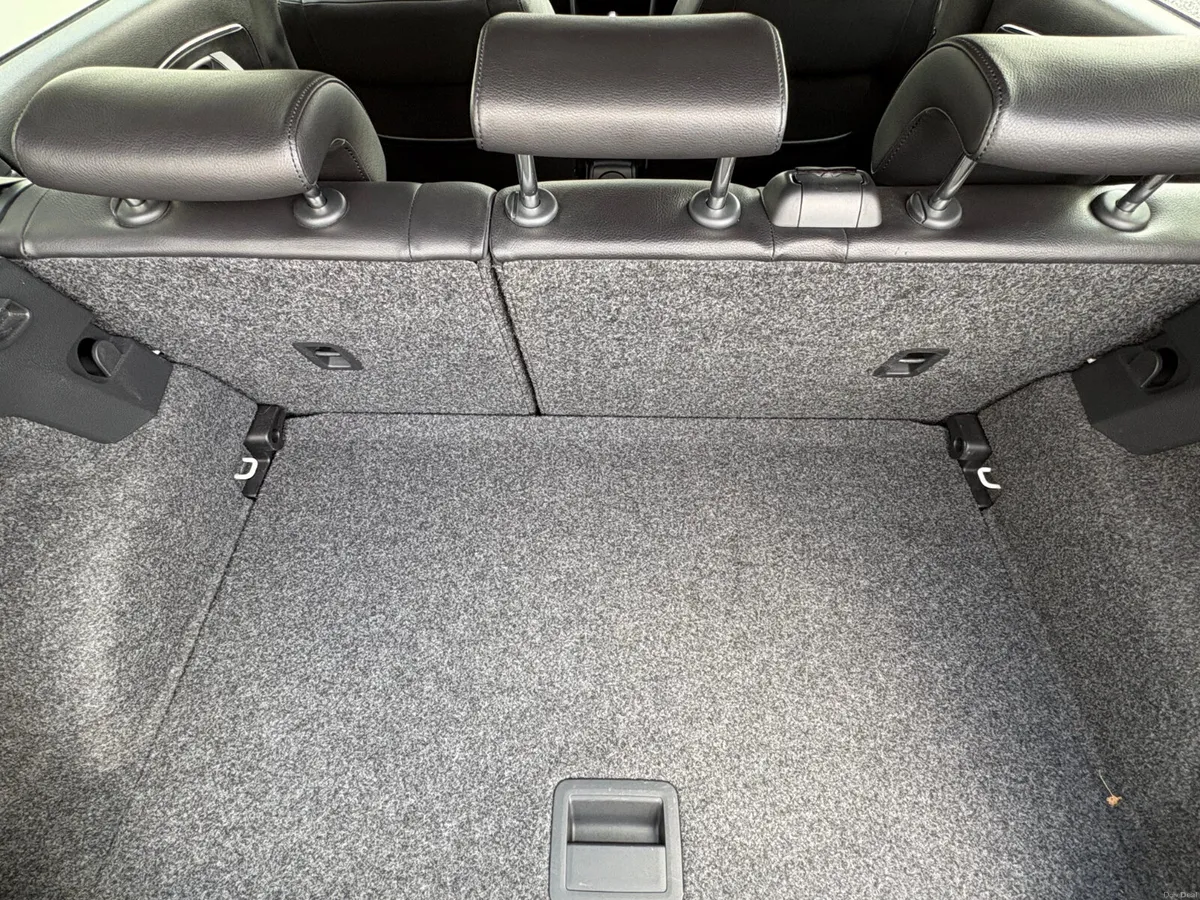 VOLKSWAGON POLO - Image 4