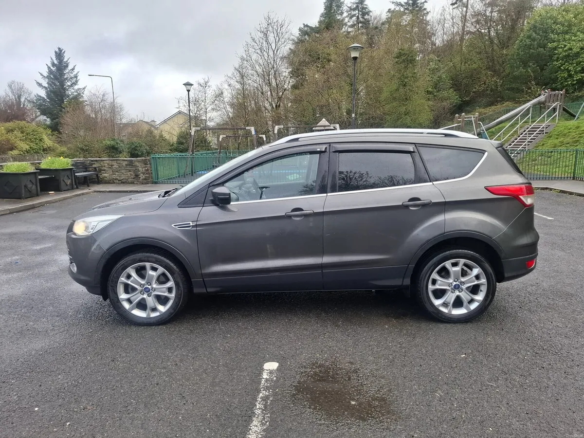 Ford Kuga - Image 2
