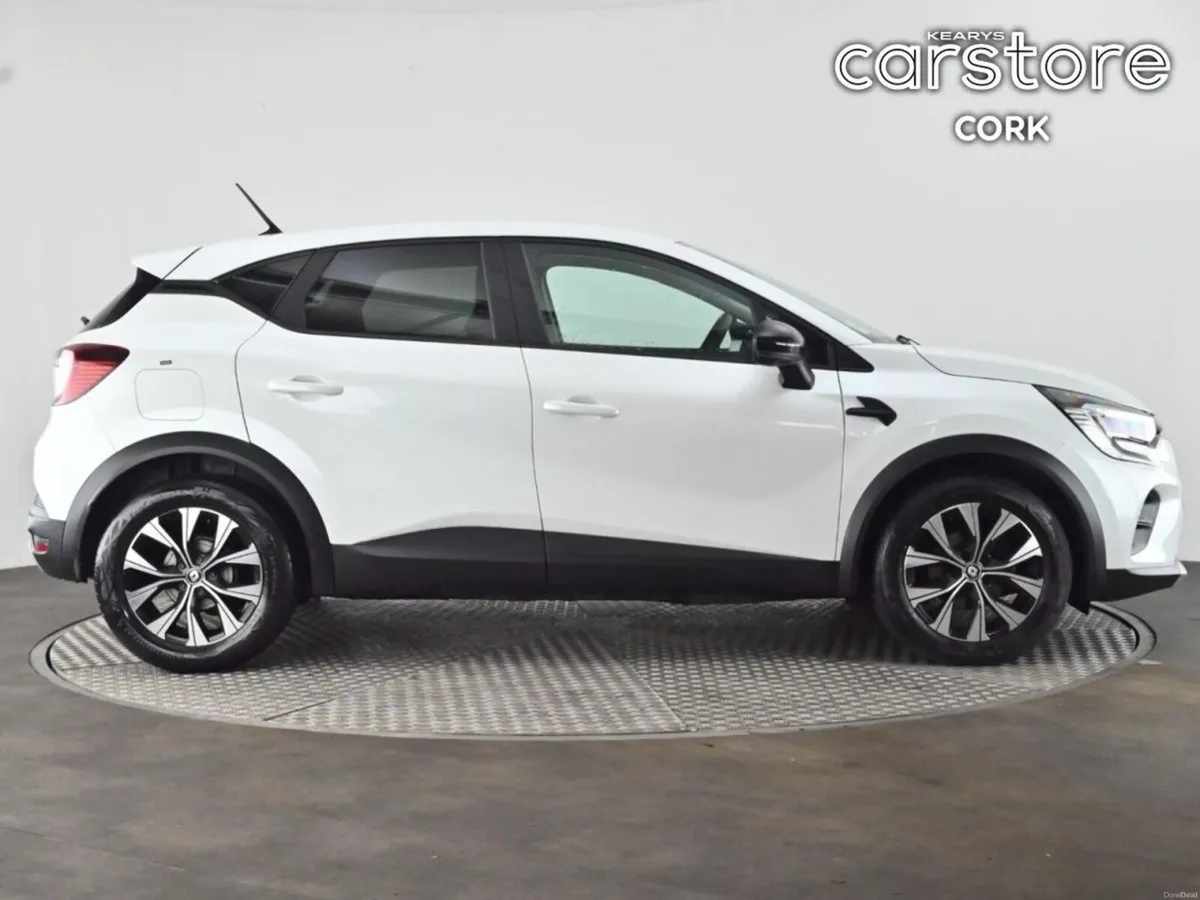 Renault Captur TCe 140 Auto Evolution - Image 2