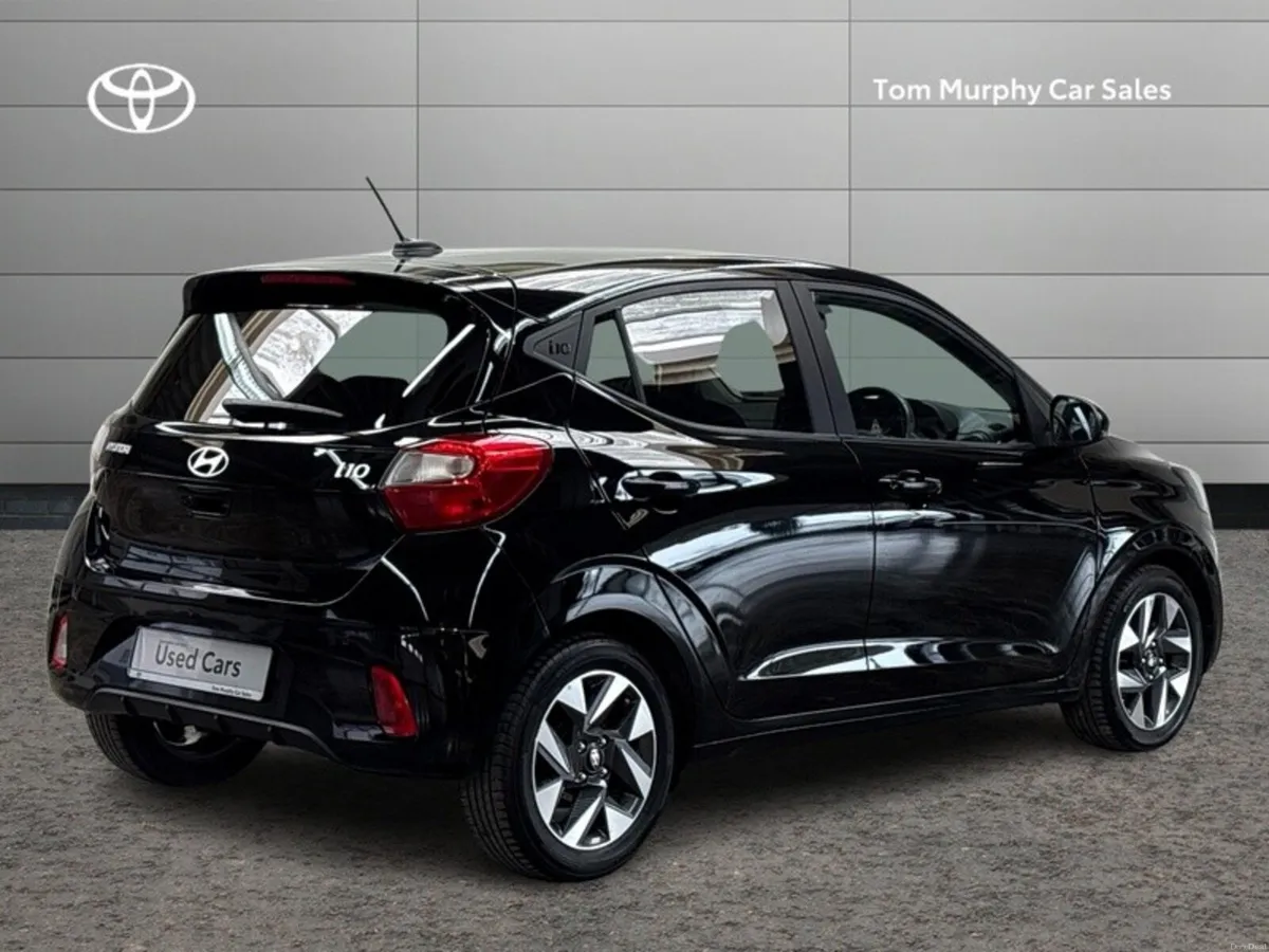 Hyundai i10 DELUXE PLUS AUTOMATIC - Image 2