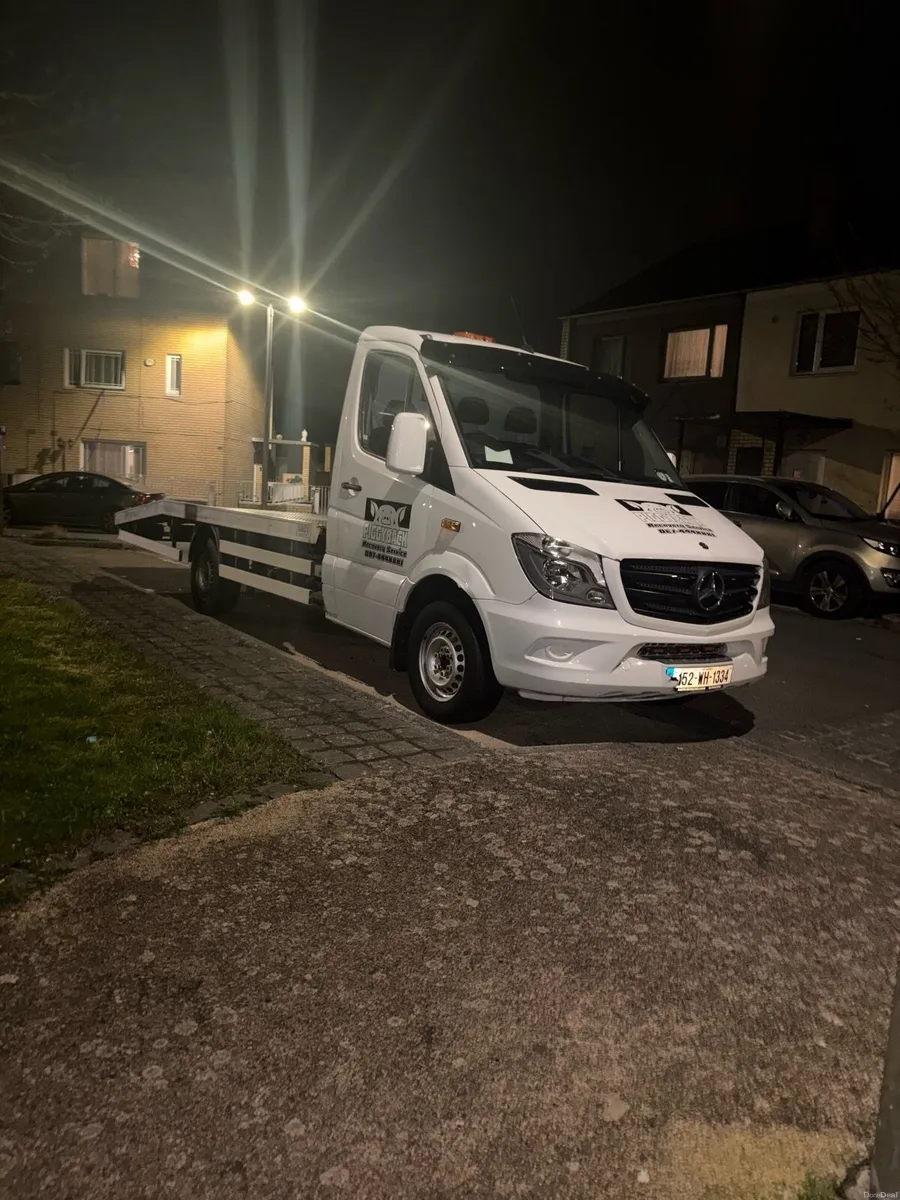 2015 Mercedes sprinter recovery truck - Image 3