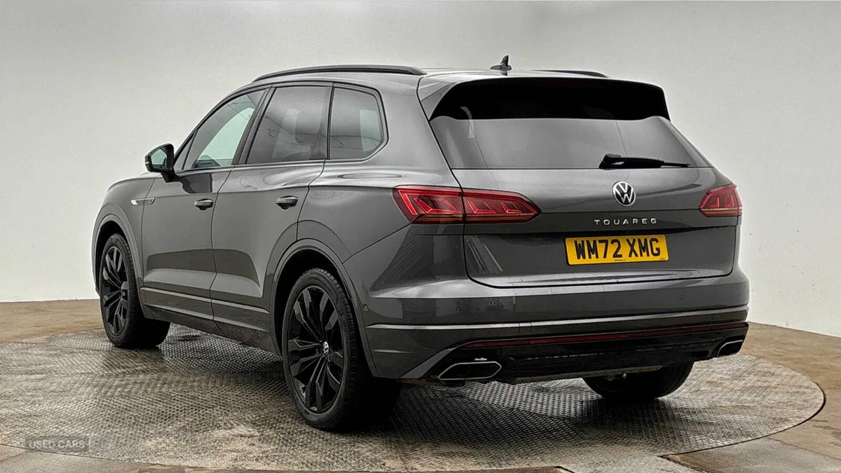 Volkswagen Touareg DIESEL ESTATE - Image 3