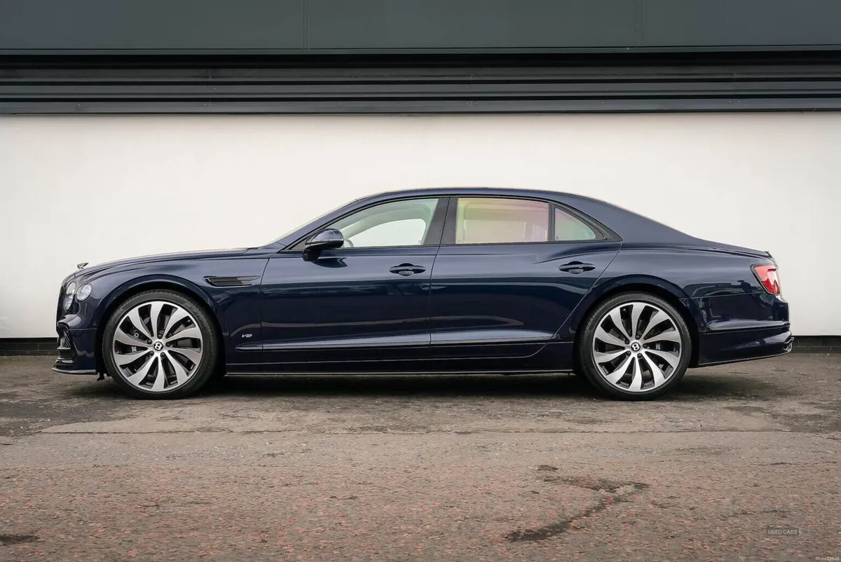 Bentley Flying Spur 4.0 V8 Mulliner Driving Spec 4 - Image 3