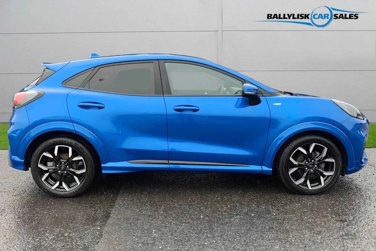 Ford Puma 1.0 125PS ST-Line X in Desert Island Blu - Image 3