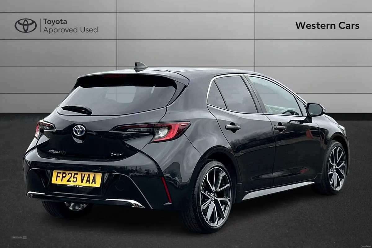 Toyota Corolla 1.8 VVT-h Excel CVT Euro 6 (s/s) 5d - Image 4