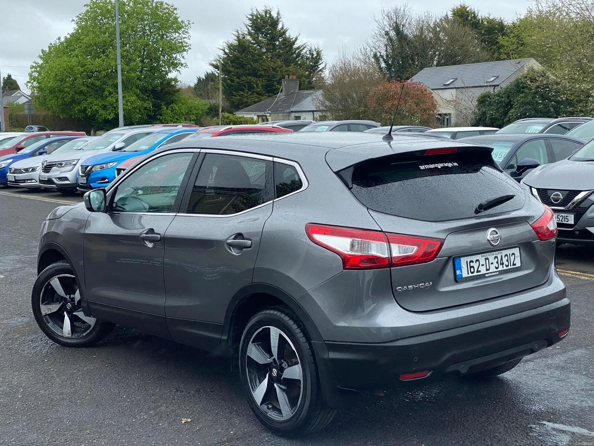 Nissan Qashqai 2016 1.2 automatic - Image 4