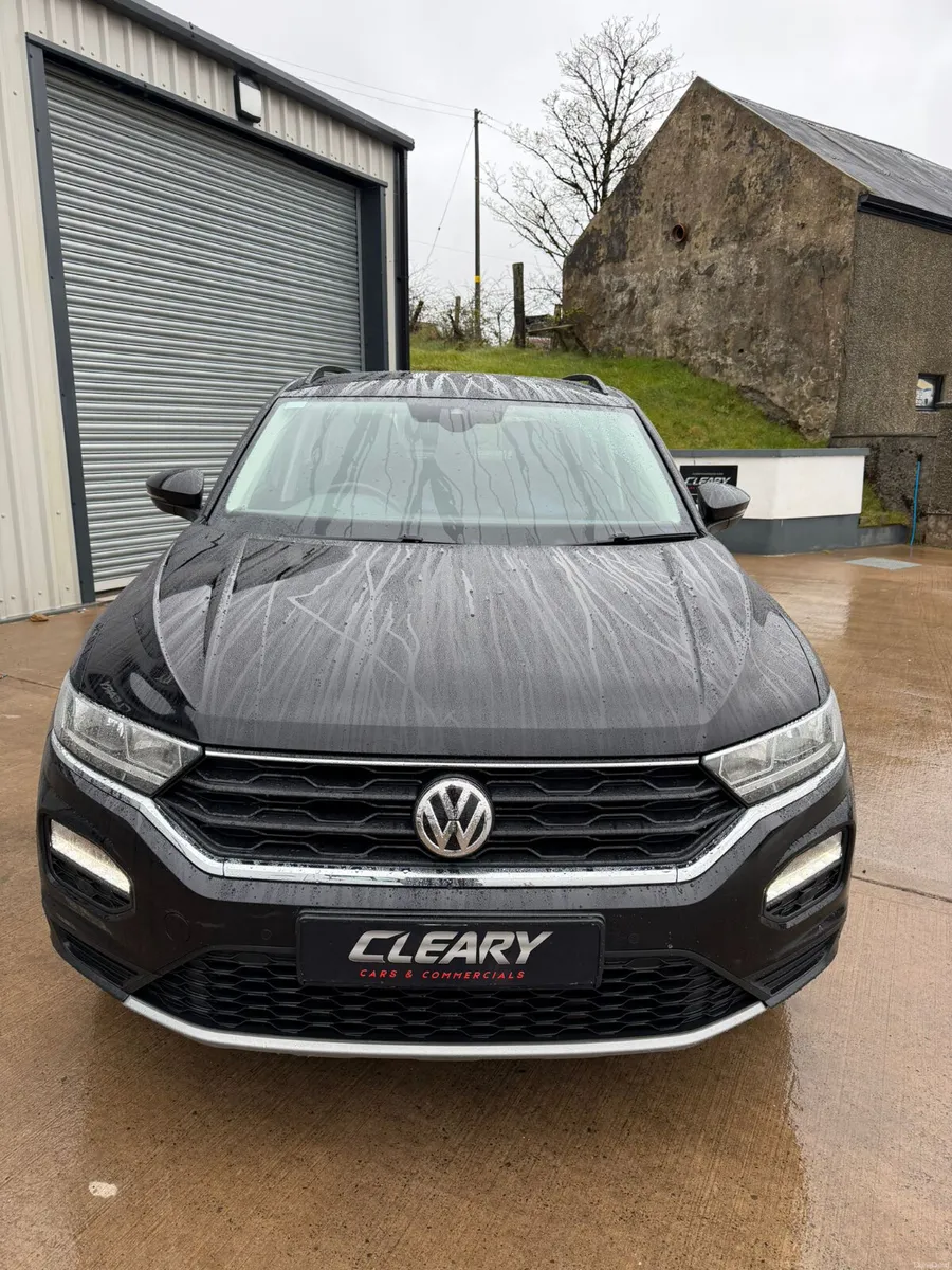 Volkswagen T-Roc 2018 - Image 1