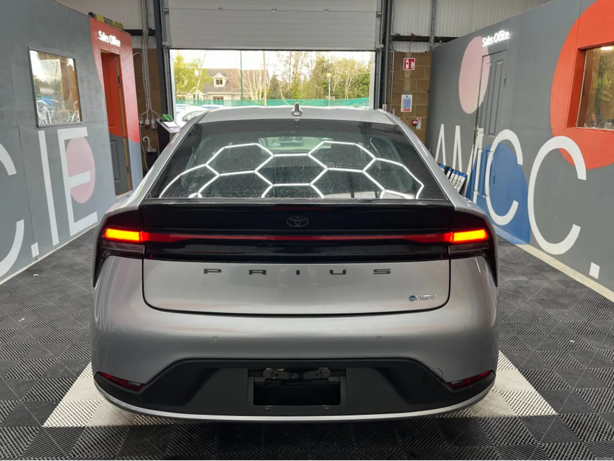 Toyota Prius €33950 2025 TOYOTA PRIUS X 1.8 AUTOMA - Image 3