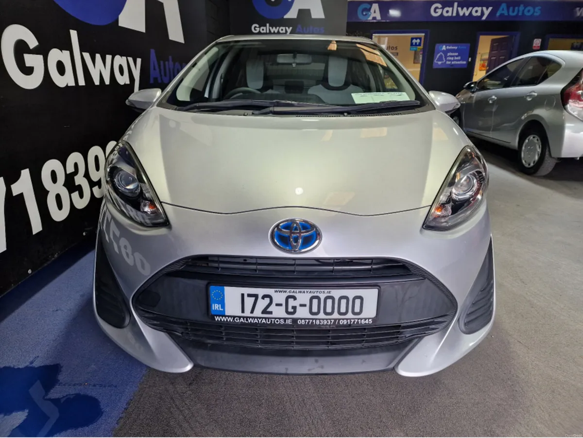 Toyota Aqua 4***REAR CAMERA, APPLE CARPLAY, ANDROI - Image 3