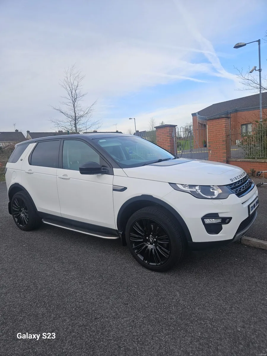 Land Rover Discovery Sport 2017 - Image 1