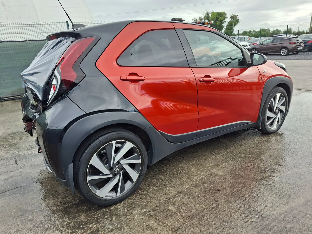 221 Toyota Aygo X Envy 1.0 Petrol - Image 3