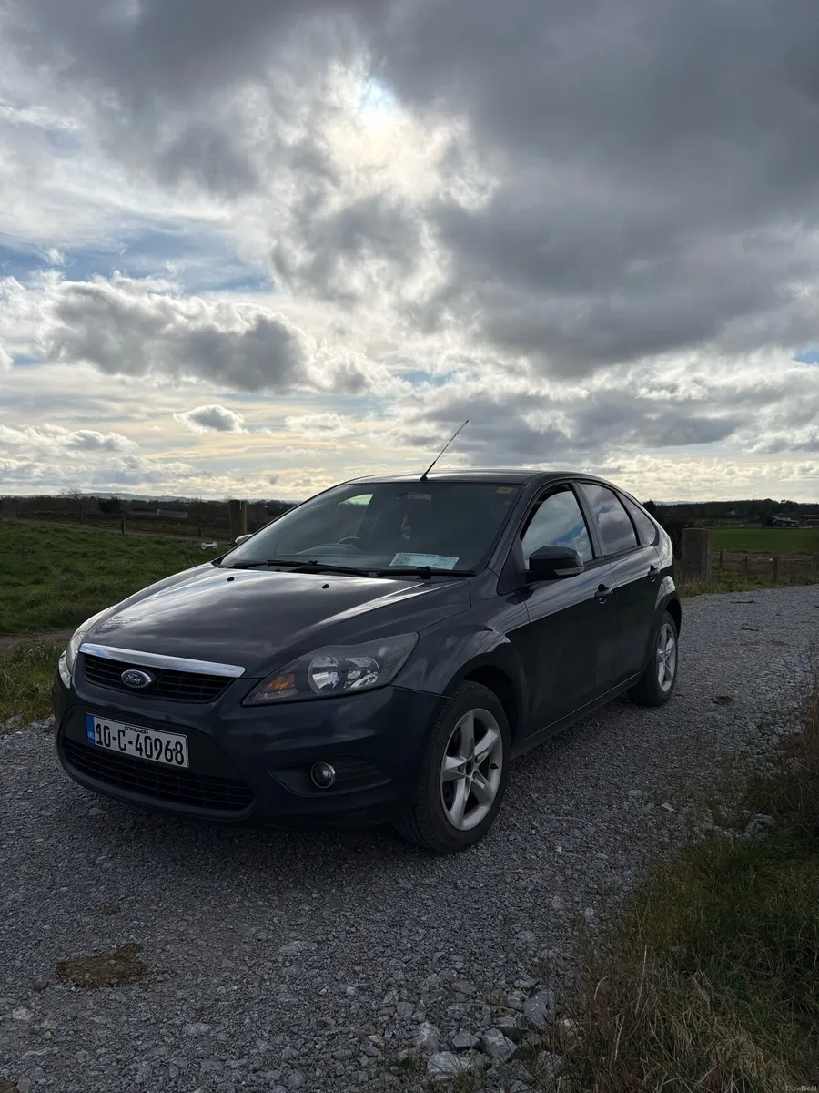Ford Focus 1.6 TDCI Zetec 108 BHP 5DR - Image 2