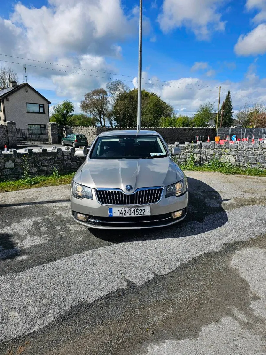 Skoda superb nct 11/26 tax 05/26 €3000 - Image 1