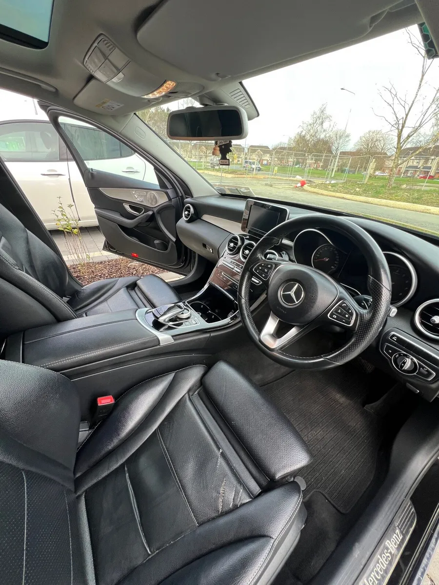 Mercedes C350e - Image 2