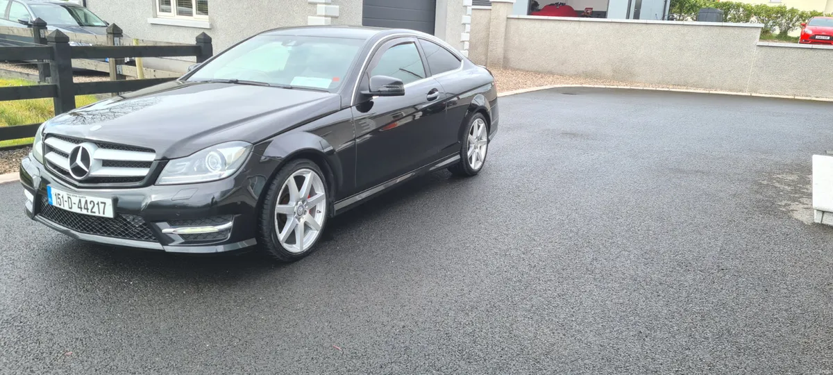Mercedes-Benz C-Class 2015 - Image 2