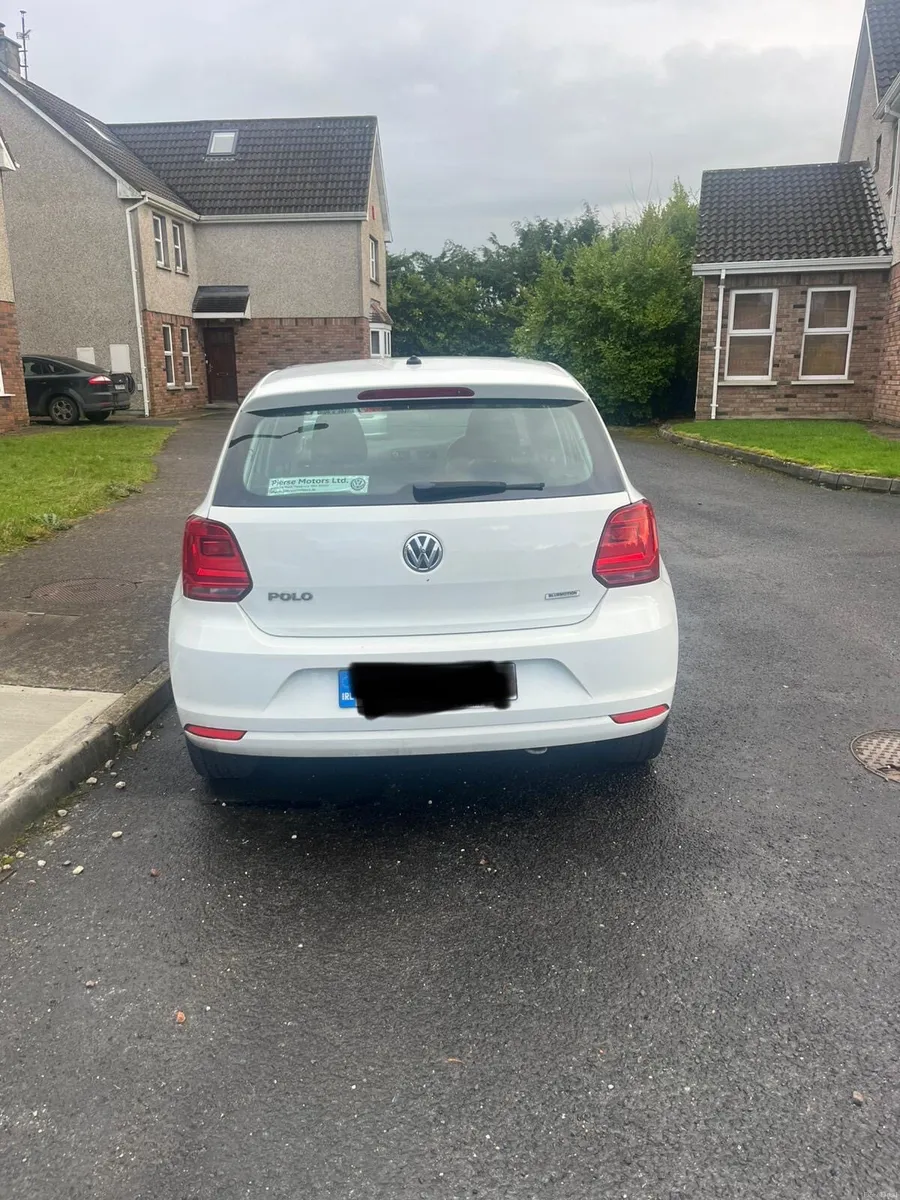2017 Volkswagen polo - Image 3