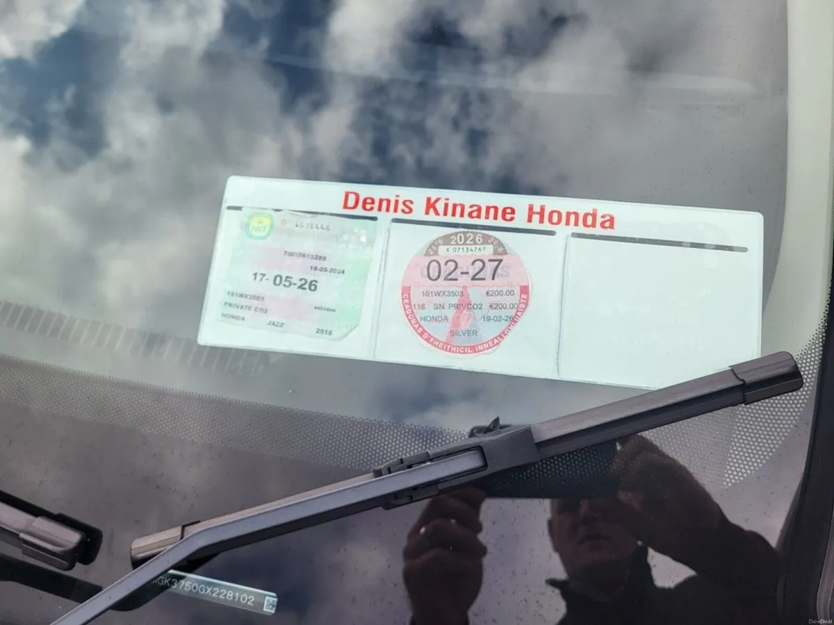 Honda Jazz 1.3 i-VTEC SE  Navi - Image 3