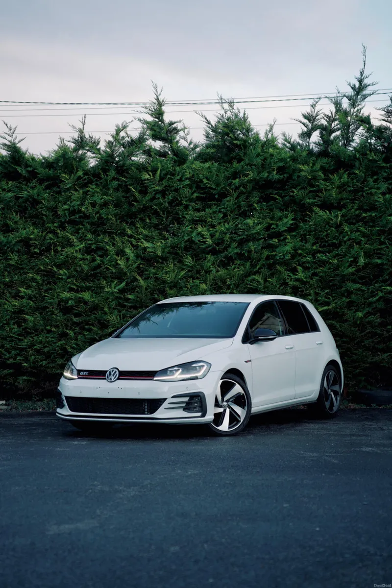 Volkswagen Golf GTI 2.0 2017 - Image 1