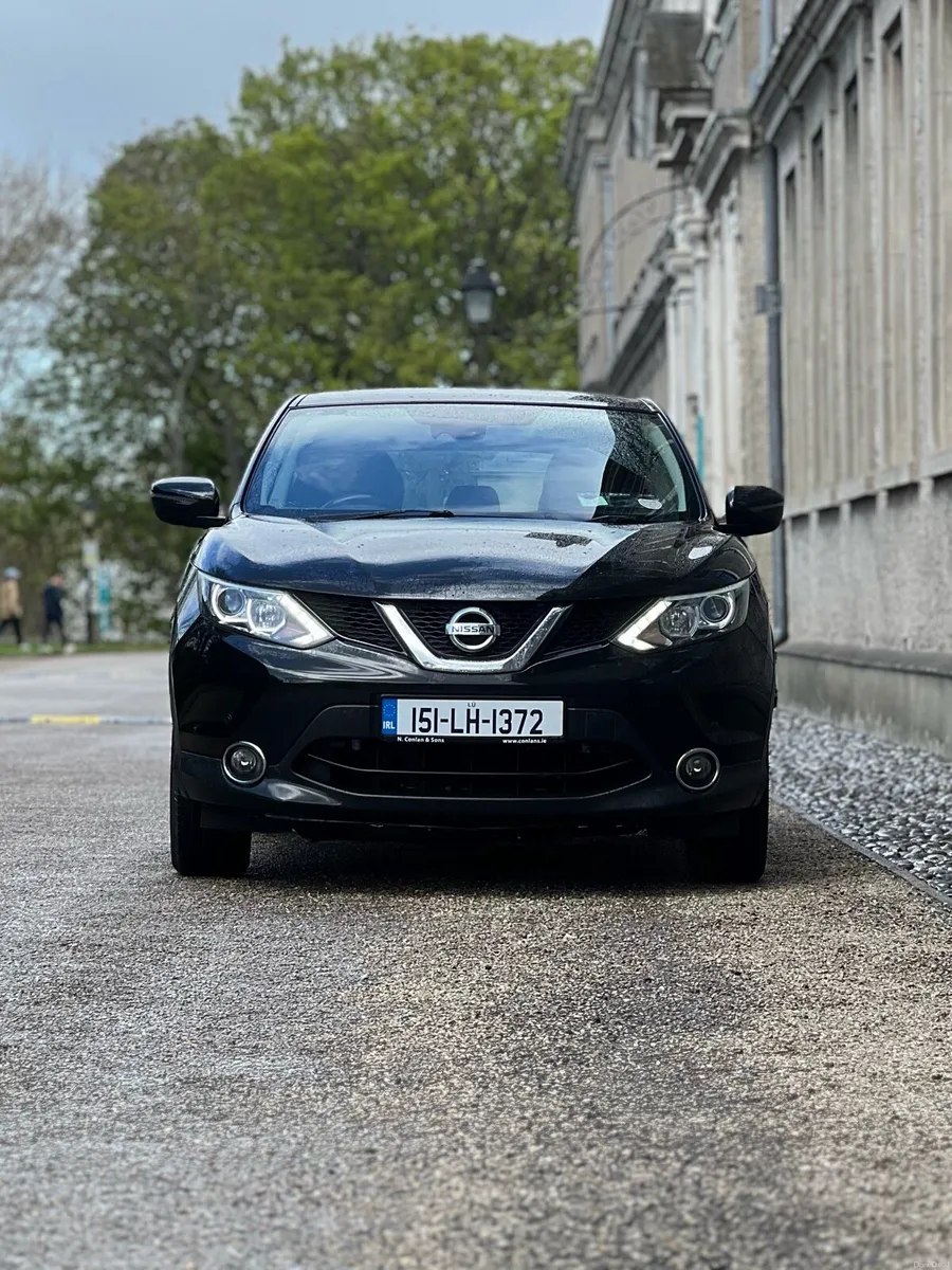 2015 Nissan Qashqai 1.5 Diesel SV Black - Image 2