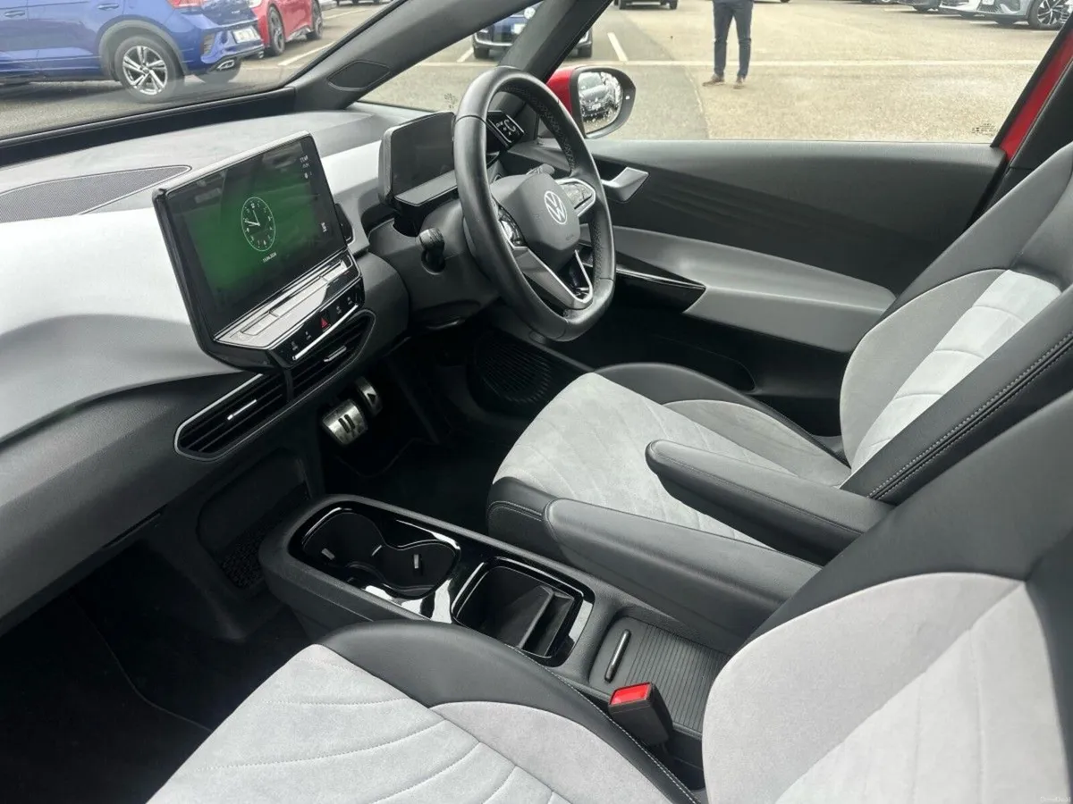 Volkswagen ID.3 *Approved Used* LIFE 204HP 58kWh - Image 4