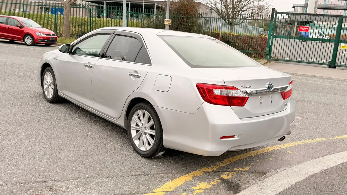 Toyota Camry Hybrid 2012 - Image 6