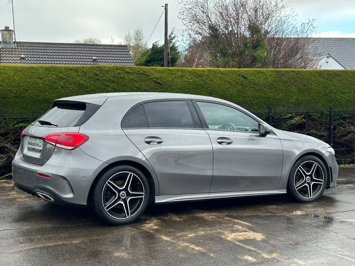 23 Merc A200 Amg Line Auto - Image 4