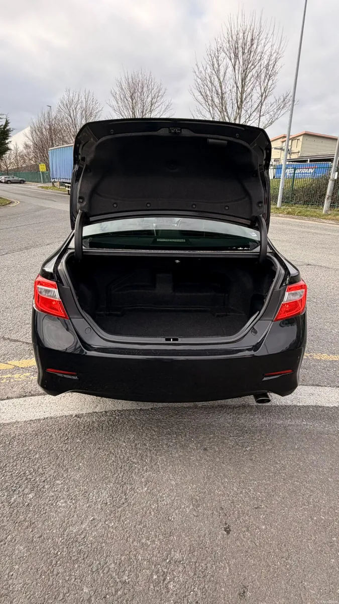 Toyota Camry  Hybrid 2012 - Image 3