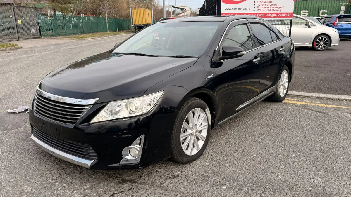 Toyota Camry  Hybrid 2012 - Image 2