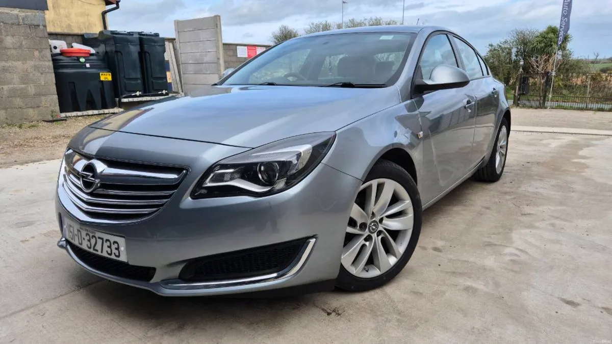 2015 Opel Insignia - Image 1