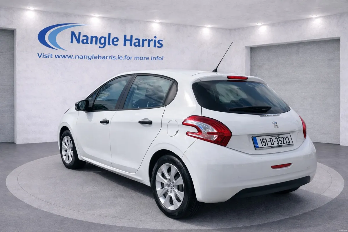 Peugeot 208 2015 - Image 3