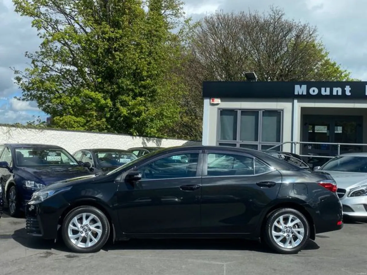 Toyota Corolla 'Luna' Spec Low Mileage Local Car - Image 4