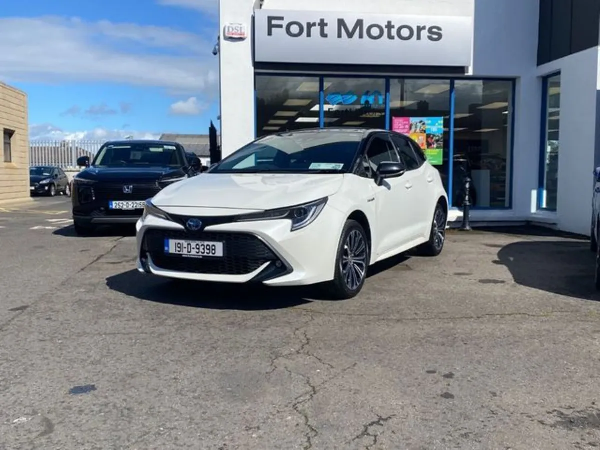 Toyota Corolla LUNA SPORT , Hybrid , Hatchback , 4 - Image 2