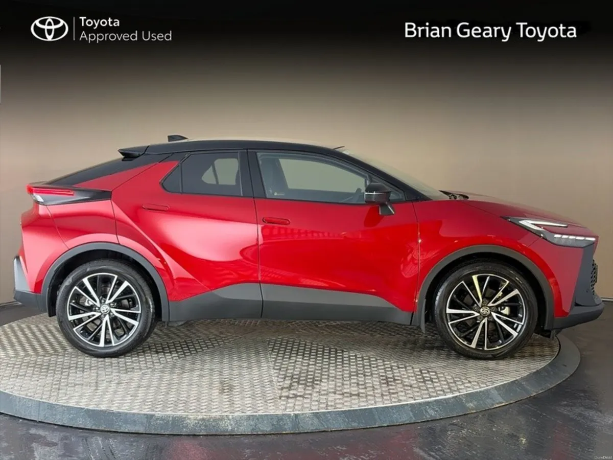Toyota C-HR HYBRID SOL - Image 3