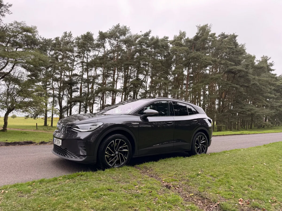 Volkswagen ID.4 2021 Pro Family Pack Glass Roof - Image 3