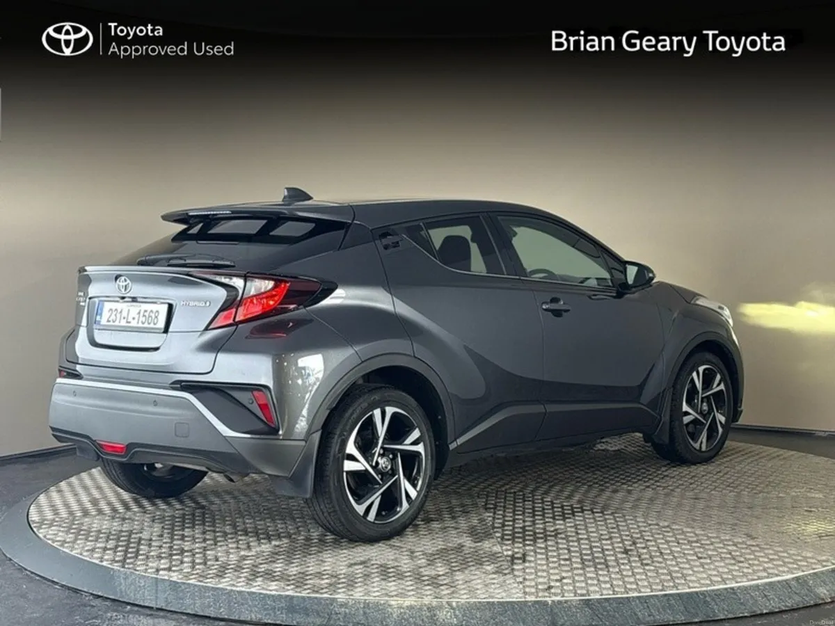 Toyota C-HR HYBRID SPORT - Image 2