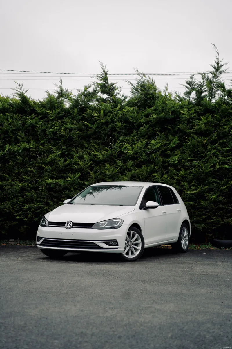 Volkswagen Golf 1.2 TSI Comfortline 2019 - Image 1